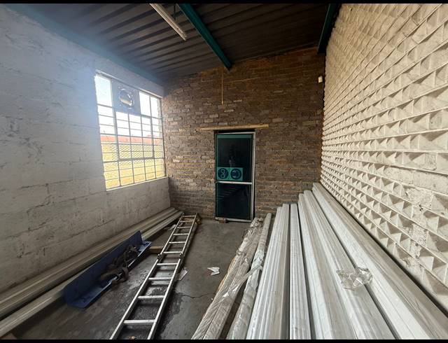 2,400M² WAREHOUSE TO LET IN ALRODE